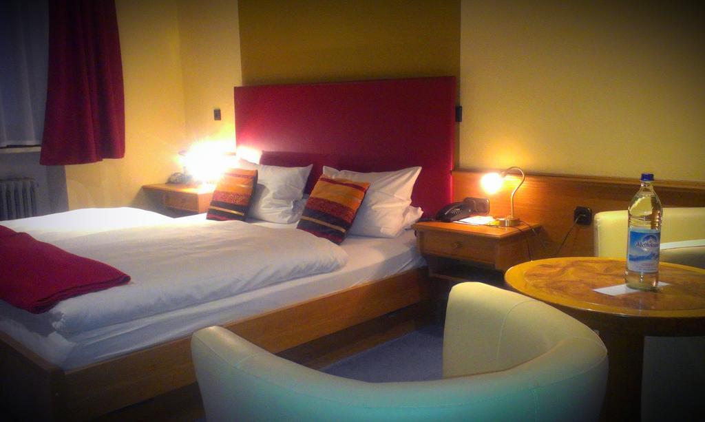 Hotel Zur Post Schönberg Habitación foto