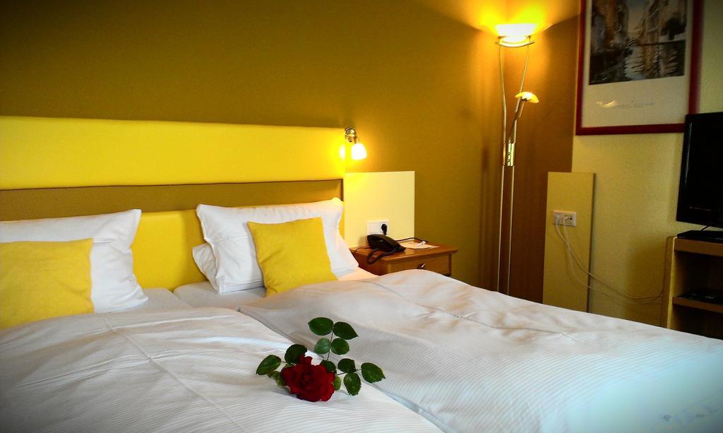 Hotel Zur Post Schönberg Habitación foto